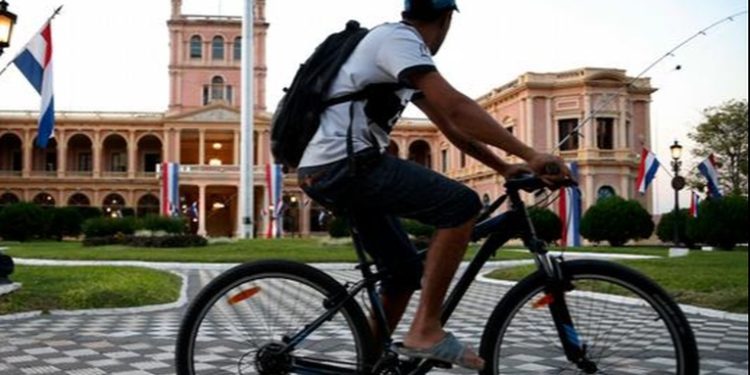 Alemanes opositores a la vacunación contra el COVID-19 emigran a Paraguay