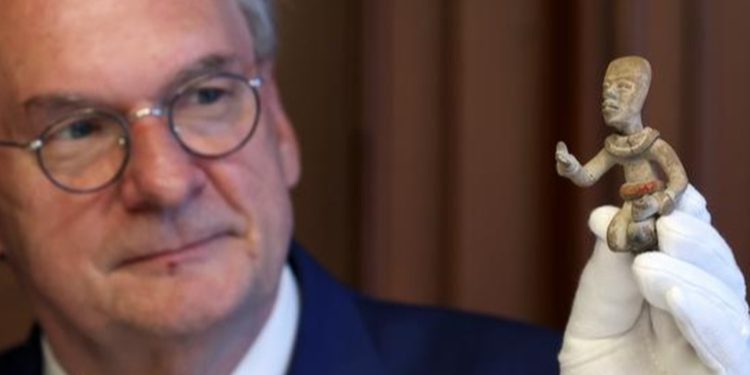 Alemania devuelve trece piezas precolombinas a México y Guatemala