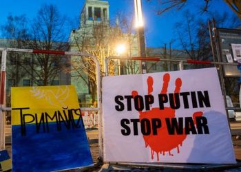 Alemania expulsa a 40 diplomáticos rusos de la embajada en Berlí­n