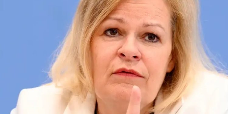 Alemania ha expulsado a 10.800 migrantes irregulares en 2024