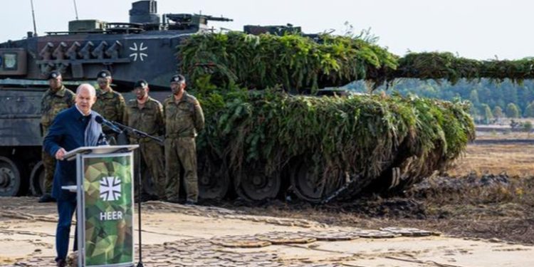 Alemania insta a aliados a enviar tanques a Ucrania