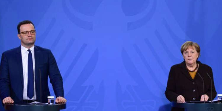 Alemania limita el uso de la vacuna de AstraZeneca a mayores de 60 años