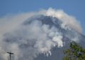 Alerta naranja: Coordinadora Nacional en máxima alerta por incendio en el Volcán de Agua