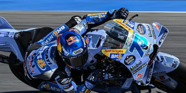 Alex Márquez le quita la primera plaza por 52 milésimas a su hermano Marc Márquez en los libres de MotoGP