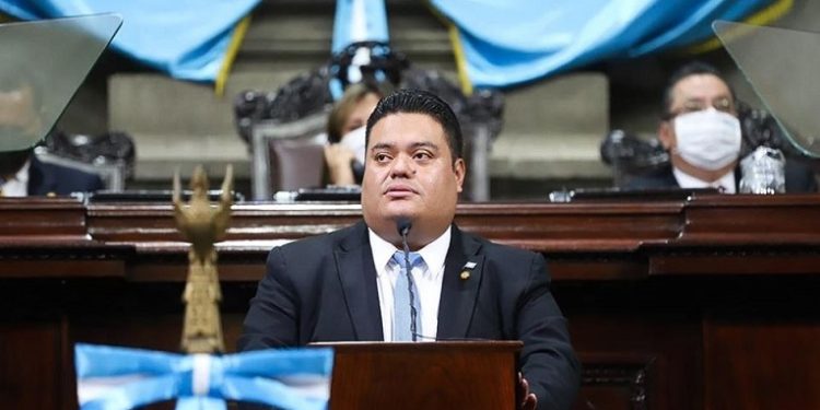 Allan Rodrí­guez entrega presidencia del Congreso