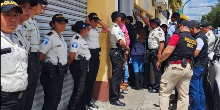 Allanan sede de Movimiento Semilla en busca de evidencia por presunta falsificación de firmas