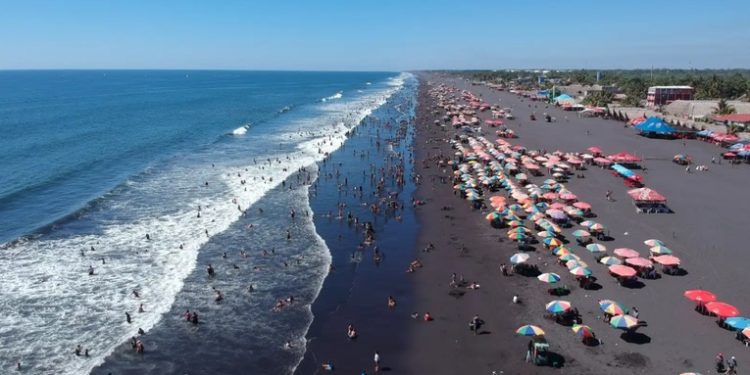 Altas temperaturas marcarán la Semana Santa, pero se prevén lluvias a mitad de semana