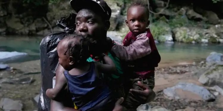 América Latina bate récord de niños y niñas migrando en 2023