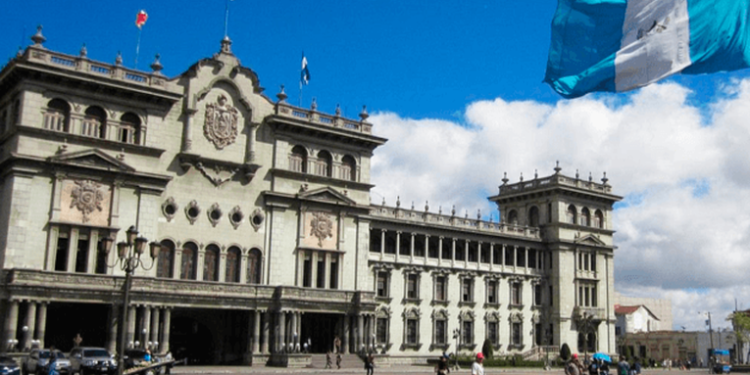 Analizan cambios de algunos ministros y secretarios en el gabinete del gobierno