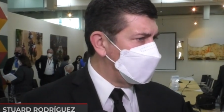 Analizan nuevos requisitos para ingreso al paí­s