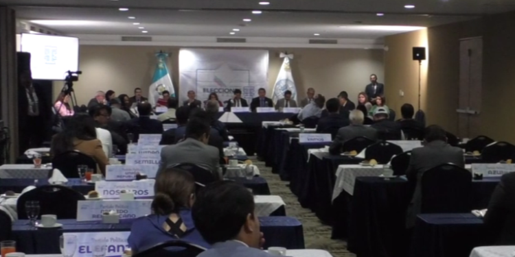 Analizan transporte gratuito para que los votantes puedan acudir a las urnas