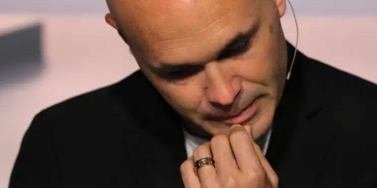 Andrés Iniesta hace oficial su retirada del fútbol