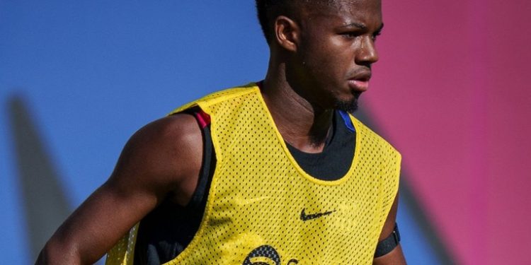 Ansu Fati se lesiona en un entrenamiento con el Barça