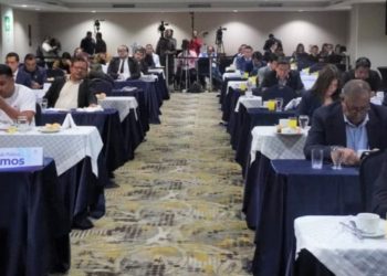 Ante la falta de “debate serio”, los guatemaltecos se deben conformar con las “payasadas” de los candidatos