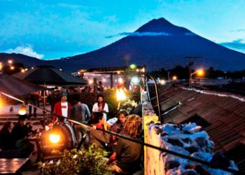 Antigua cerrará bares, discotecas el jueves y viernes Santo