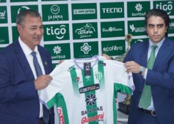 Antigua GFC confirma a Mauricio Tapia como su nuevo entrenador tras la salida de Javier López