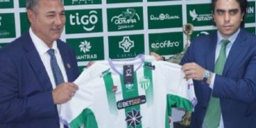 Antigua GFC confirma a Mauricio Tapia como su nuevo entrenador tras la salida de Javier López