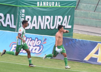 Antigua GFC gana su primer partido del torneo.