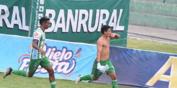 Antigua GFC gana su primer partido del torneo.