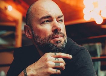 Antigua Guatemala vibra con la música de Santiago Cruz este año