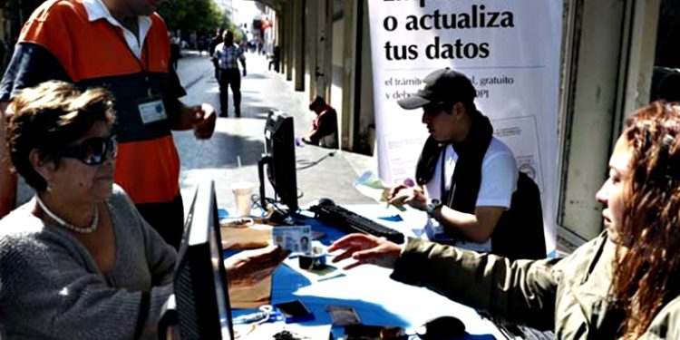 Anuncian jornada de empadronamiento en Centros Comerciales