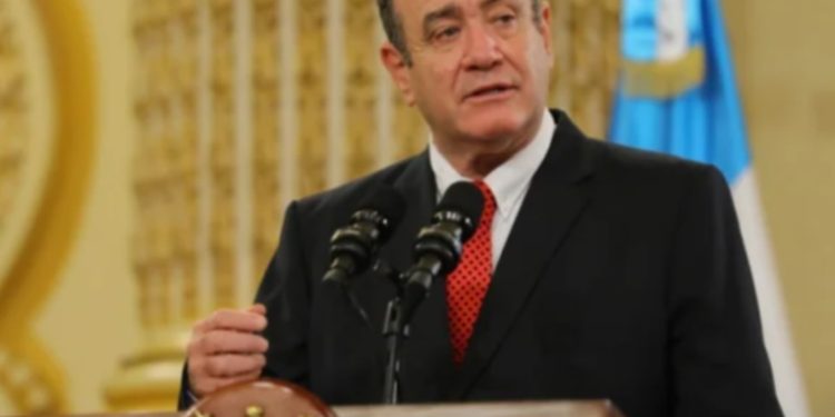 Anuncian próximo viaje del Presidente Giammattei a Washington