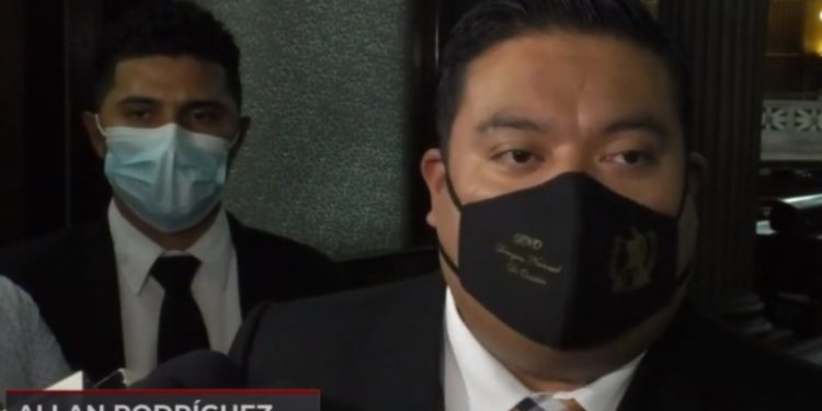 Aplazan juramentación de Gloria Porras