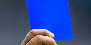 Aprueban uso de tarjeta azul