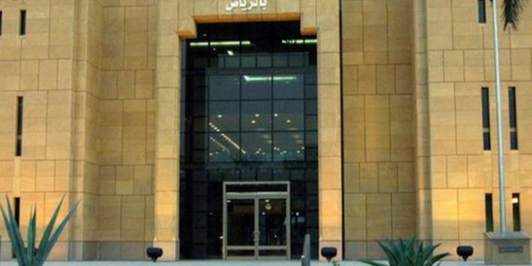 Arabia Saudí: condenan a 34 años de cárcel a mujer por tuit sobre equidad de género