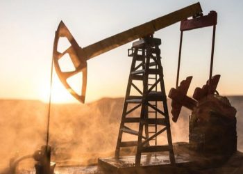 Arabia Saudita y Rusia anuncian acuerdo para reducir producción de petróleo y estabilizar precios globales