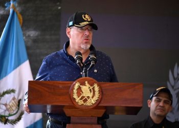 Arévalo apuesta por más efectivos policiales para reducir la violencia en el país