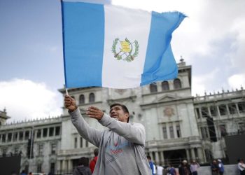 Arévalo asegura que será investido presidente de Guatemala, como ordena la ley