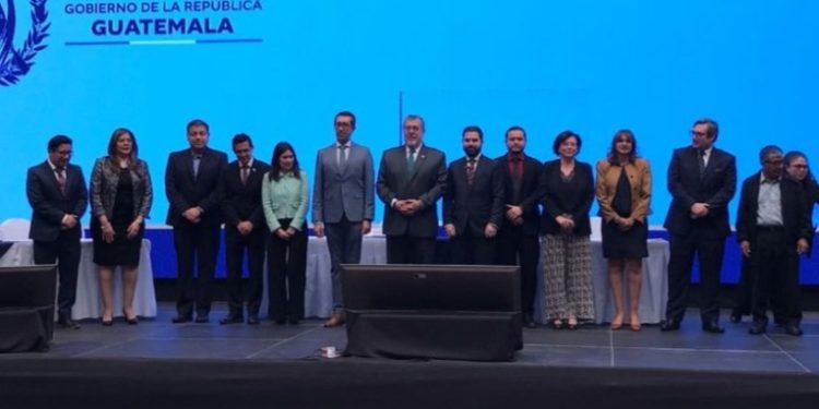 Arévalo lidera inauguración de Comisión Nacional Contra la Corrupción