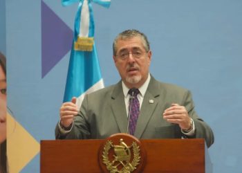 Arévalo rechaza impuesto a remesas y envía carta a congresistas de EE. UU.