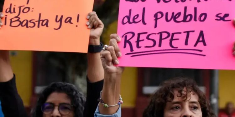 Arévalo rechaza sanción a su partido