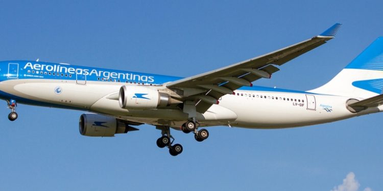 Argentina actuará contra Venezuela por impedir paso aéreo a sus aviones