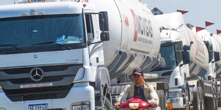 Argentina analiza la suspensión de las exportaciones de gas licuado a Paraguay