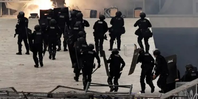 Argentina ordena captura de brasileños por asonada de 2023