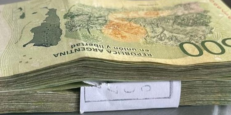 Argentina subirá un 21% el salario mí­nimo ante la elevada inflación