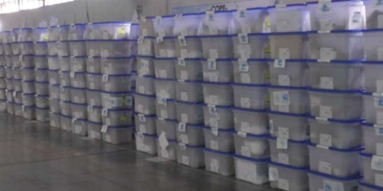 Arman kits electorales para juntas receptoras de votos