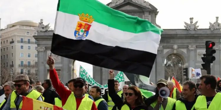 Arranca en España nueva jornada de protestas agrícolas