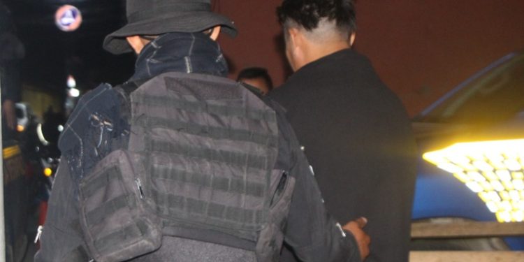 Asesina a sus dos hermanos y un primo bajo efectos de alcohol