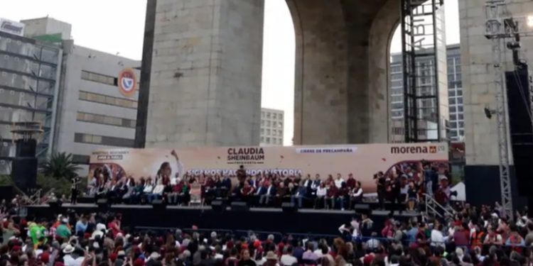 Aspirantes presidenciales cierran precampañas en México