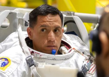 Astronauta de origen salvadoreño pasará meses en el espacio