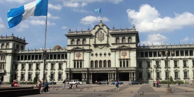 Asueto del 20 de octubre se trasladará al lunes para los trabajadores del Ejecutivo