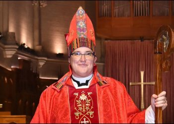 Asume la primera obispa abiertamente transgénero de la Iglesia Evangélica Luterana de EE.UU.