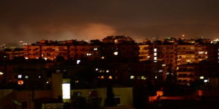 Atacan base de EE.UU. tras su bombardeo a milicias proiraní­es en Siria