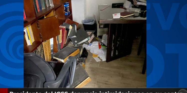 Ataque a oficinas del presidente del IGSS