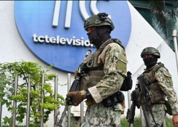 Ataque vinculado al narcotráfico en Ecuador cobra diez vidas y desencadena conflicto armado