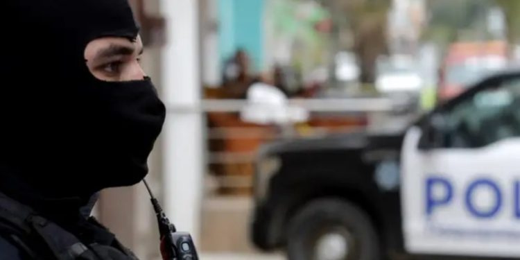 Atentan contra fiscal del Estado de México, pero sale ileso